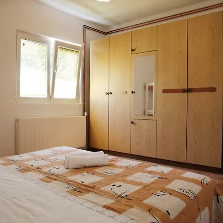 Roko Apartment *