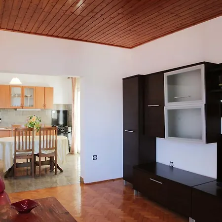 Roko Apartment Tisno