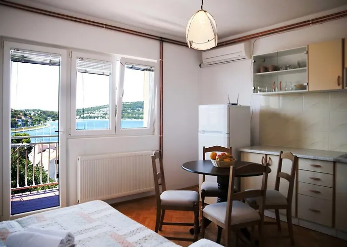 Apartamento Roko Tisno